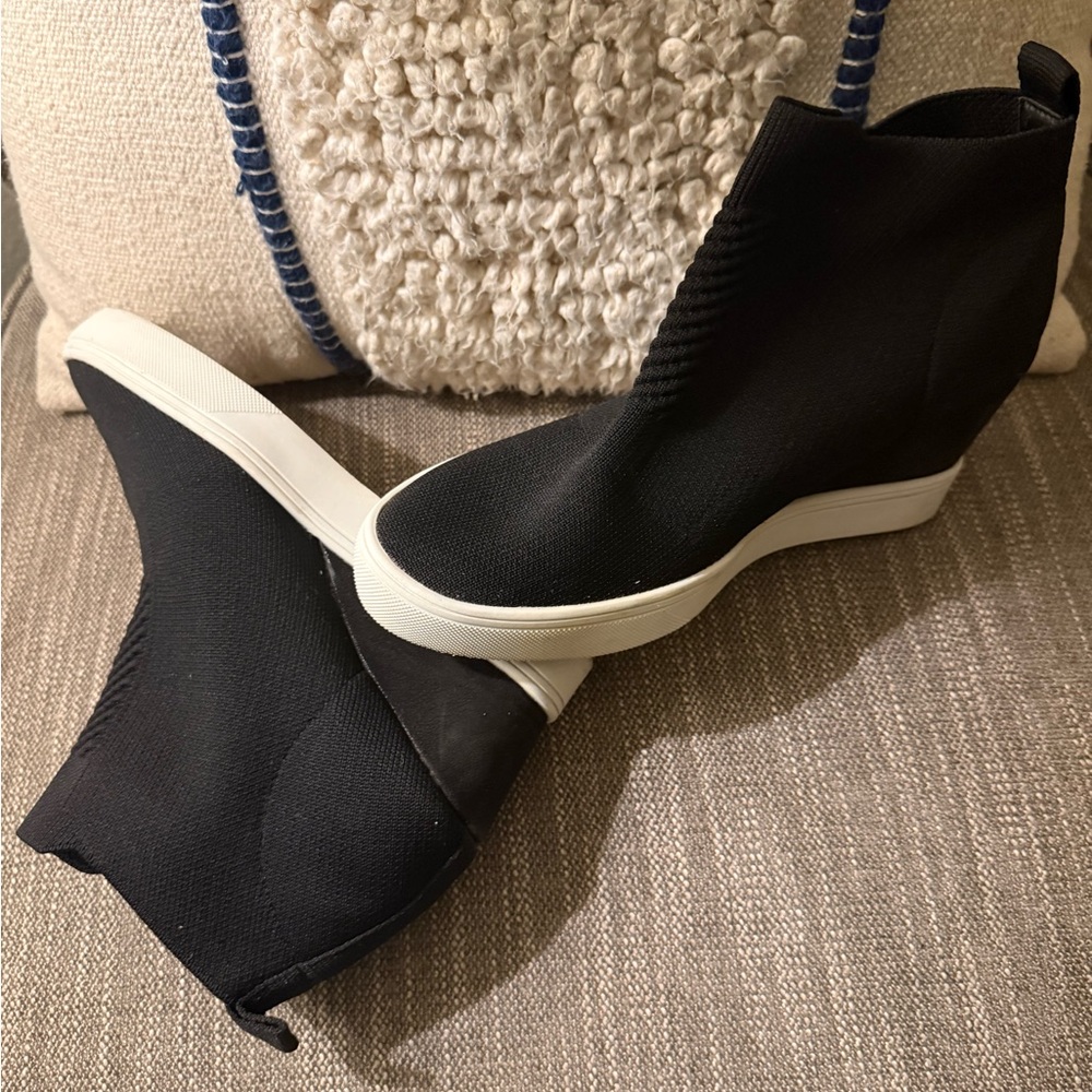 MIA Black Slip-On Athletic Shoes with White Soles